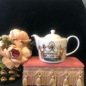 Rosanna Metallic Gold Crown Teapot